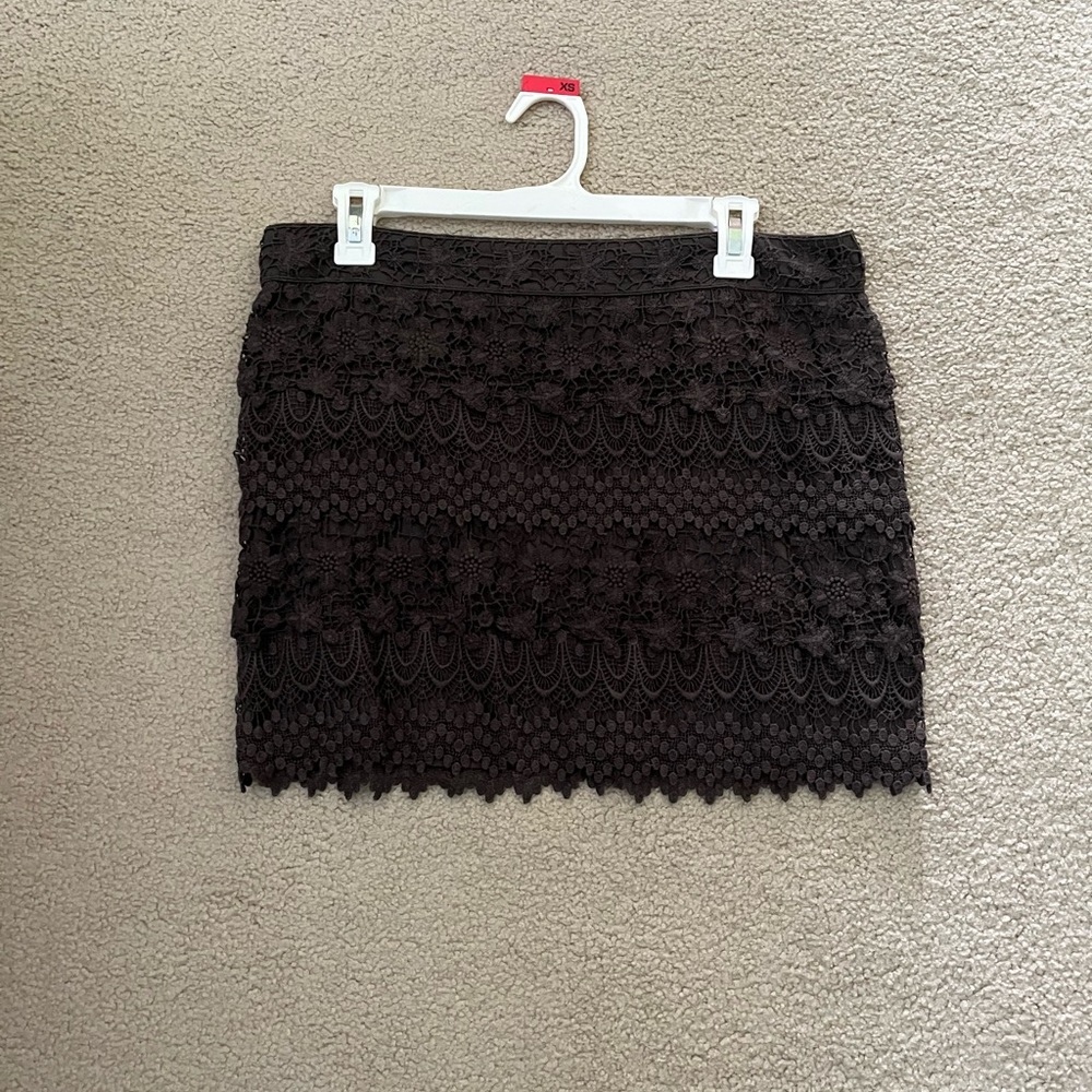 American Eagle Lace skirt size 8